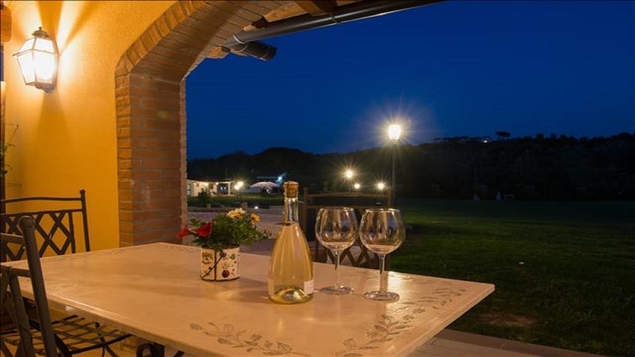 Agriturismo Deni Apartment Cenaia Ngoại thất bức ảnh