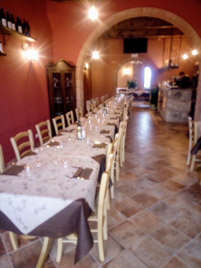 Agriturismo Deni Apartment Cenaia Ngoại thất bức ảnh